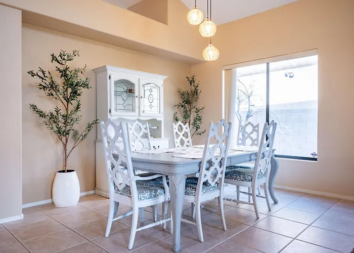 Holiday home Relaxing 4br House With Pool Near Golf Club & Chandler