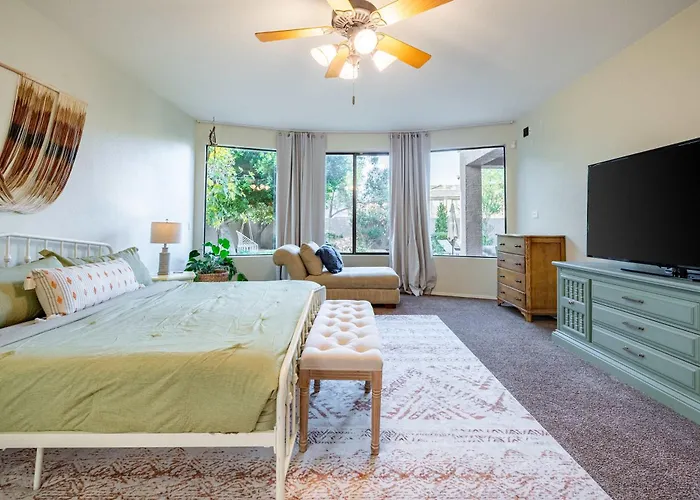 Holiday home Relaxing 4br House With Pool Near Golf Club & Chandler